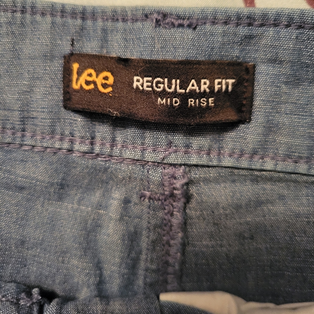 Lee Blue Chambray Cargo Shorts NWT - Picture 8 of 11